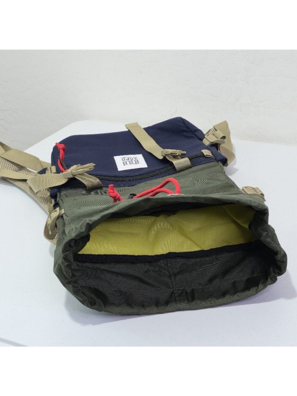 Topo Designs Rover Pack Classic Olive / Navy 20L Pack (Has a NETFLIX Logo) - Picture 5 of 9
